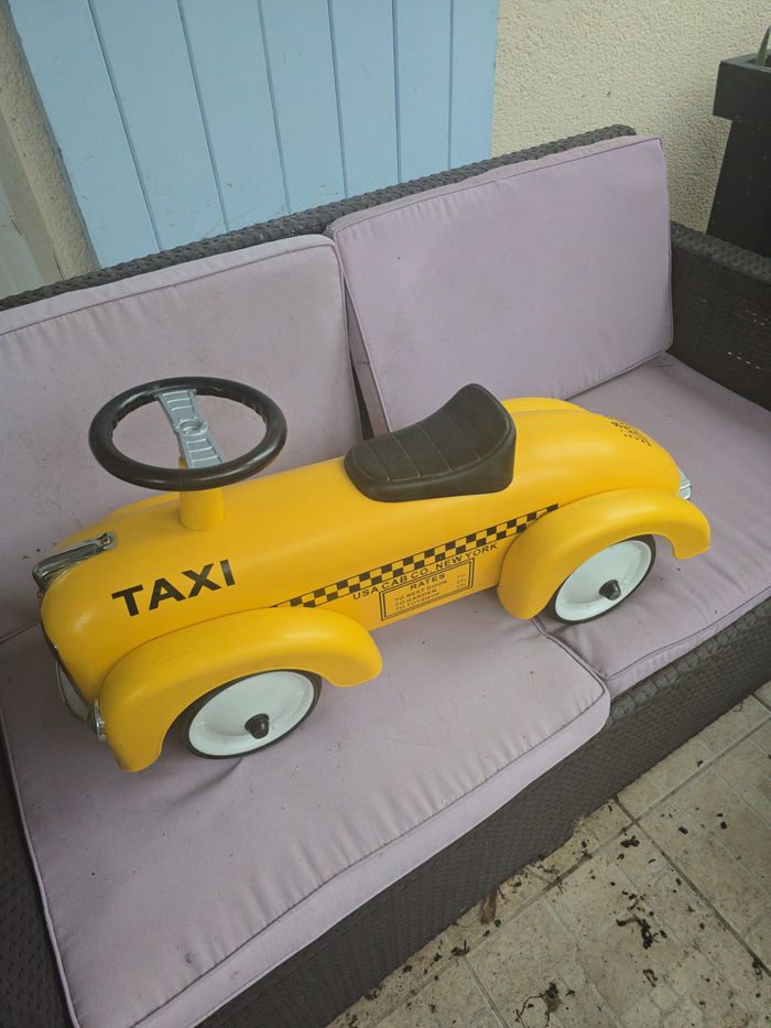Voiture baghera