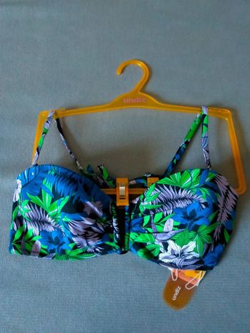 Haut de bikini fleuri – Undiz – Taille M - 5 exemplaires