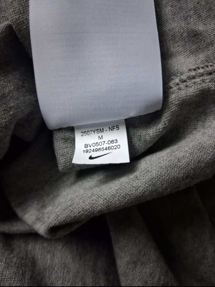 T-shirt Nike gris homme - photo numéro 10