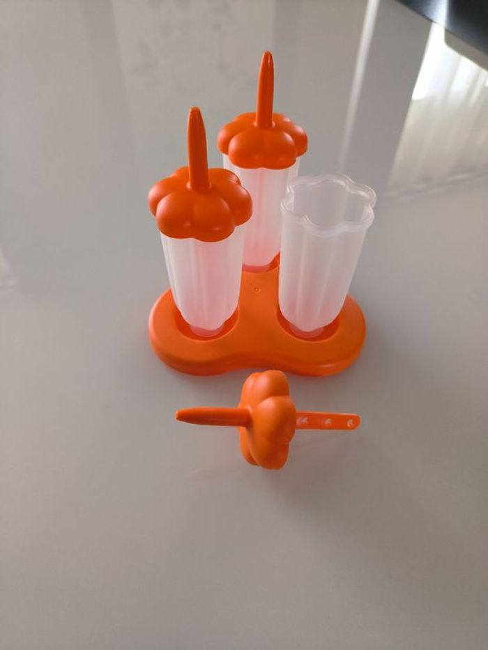 3 moules à glaces fusées - photo numéro 2