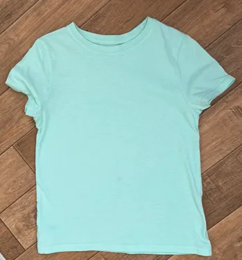 T-shirt vert pastel 8 ans