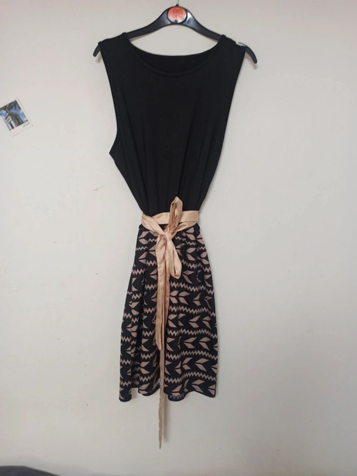 Petite robe - photo numéro 2