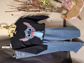 Jean taille 32 neuf jamais porté + sweat stitch 3xs