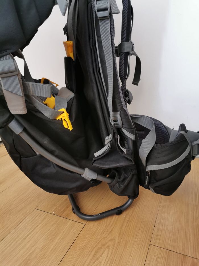 Porte bébé randonnée DEUTER Kid confort, étriers reposes pieds, protège soleil et pluie - photo numéro 6