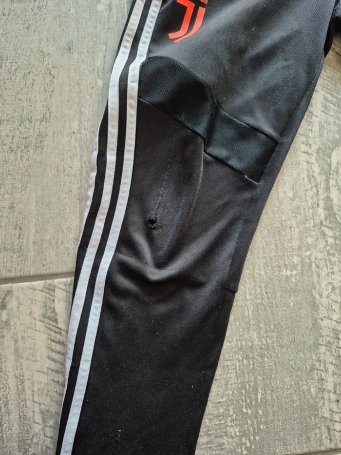 Jogging T 14 ans - photo numéro 2