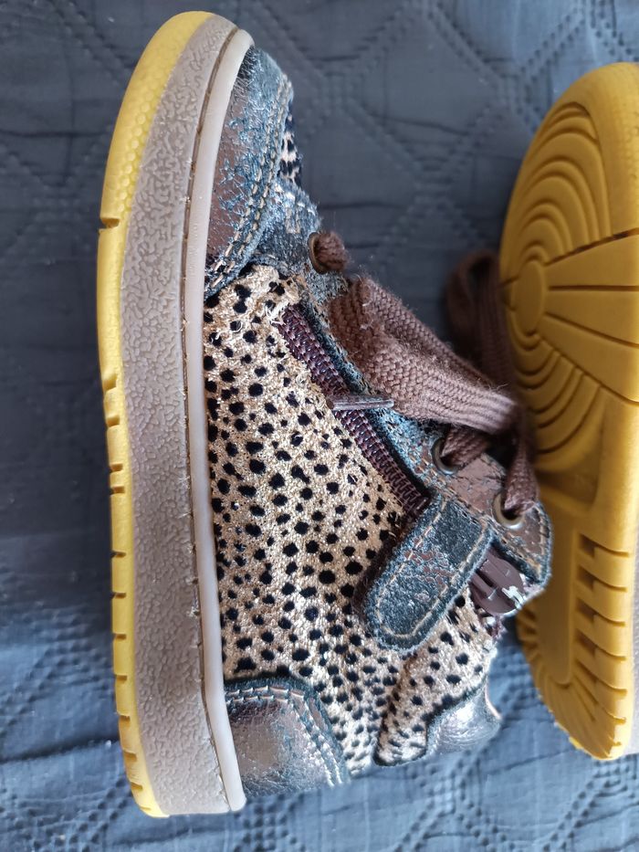 Chaussures GBB Fille T 24 - photo numéro 4