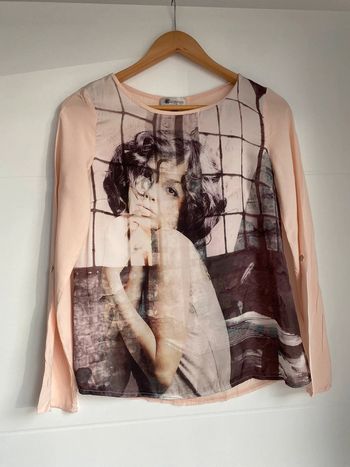 Blouse avec tête de femme