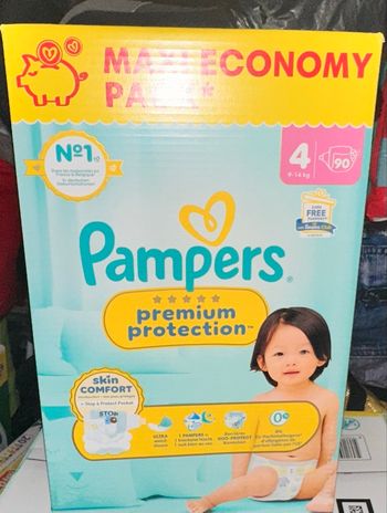 2 Cartons couches Pampers taille 4