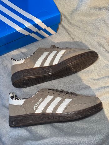 Adidas Spezial Handball T40