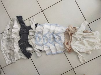 Lot de 11 bodies 0 mois