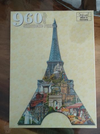 Puzzle en forme de tour eiffel