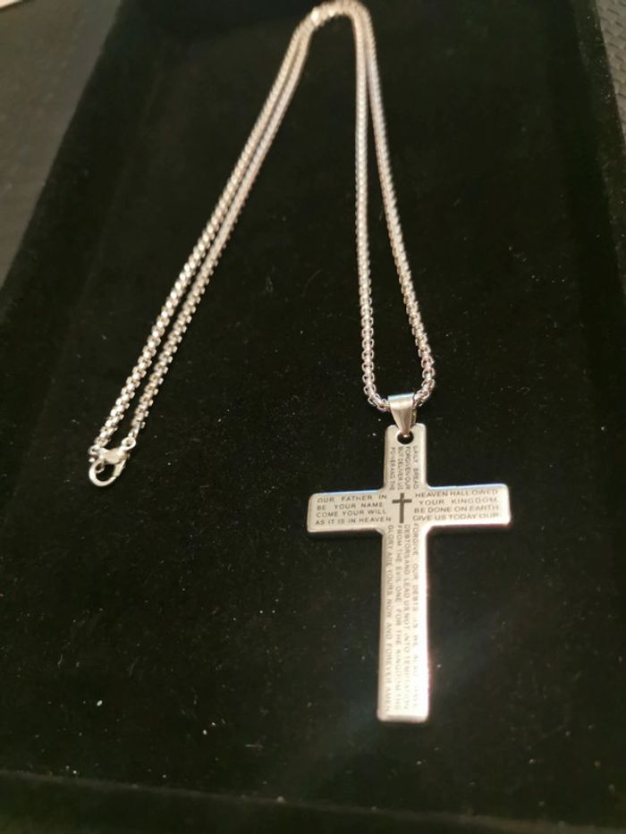 Collier et pendentif spirituel croix chrétienne
