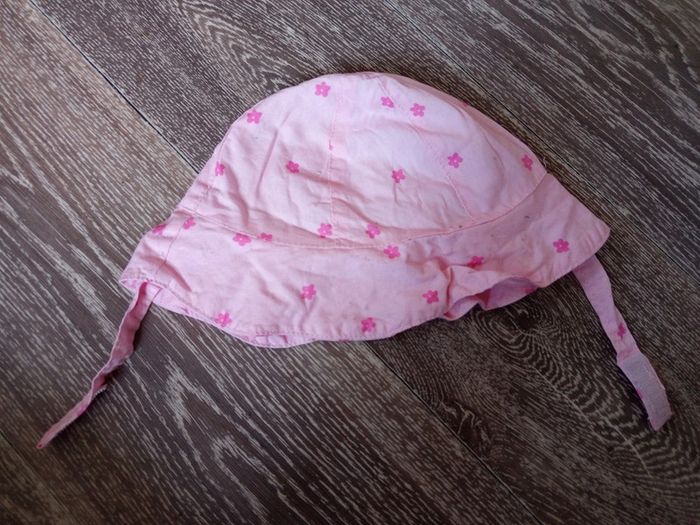 Chapeau avec attache 9-12 mois - 48 cm
