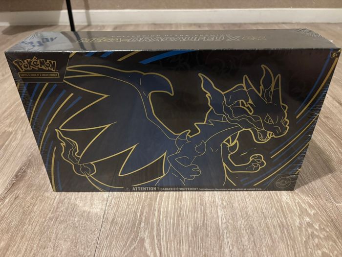 Coffret Ultra premium Mega dracaufeu X