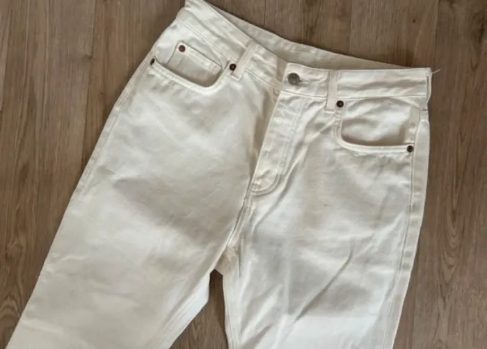 H&M, jean jambe évasé large Blanc crème écru femme, taille 38 neuf - photo numéro 2