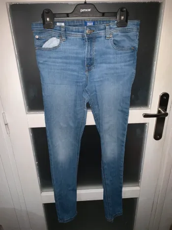 Jean bleu Jack & Jones coupe droite classique