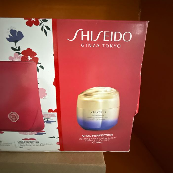 Shiseido programme, lift et fermeté. Superbe vanity - photo numéro 3