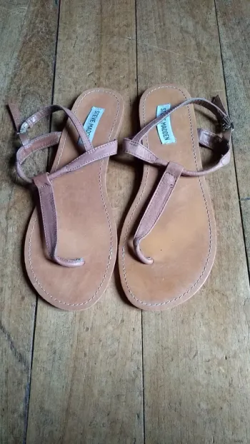 Sandales plates Steve Madden taille 40