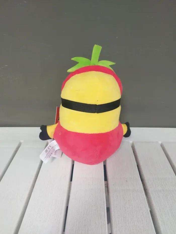 Peluche minions, tomate 🍅 - photo numéro 2