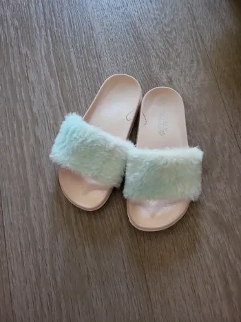Claquettes taille 29