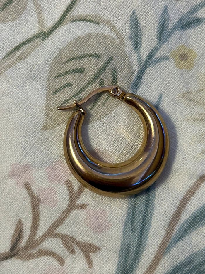 1 paire de boucles d’oreilles anneaux dorées en acier inoxydable - photo numéro 4