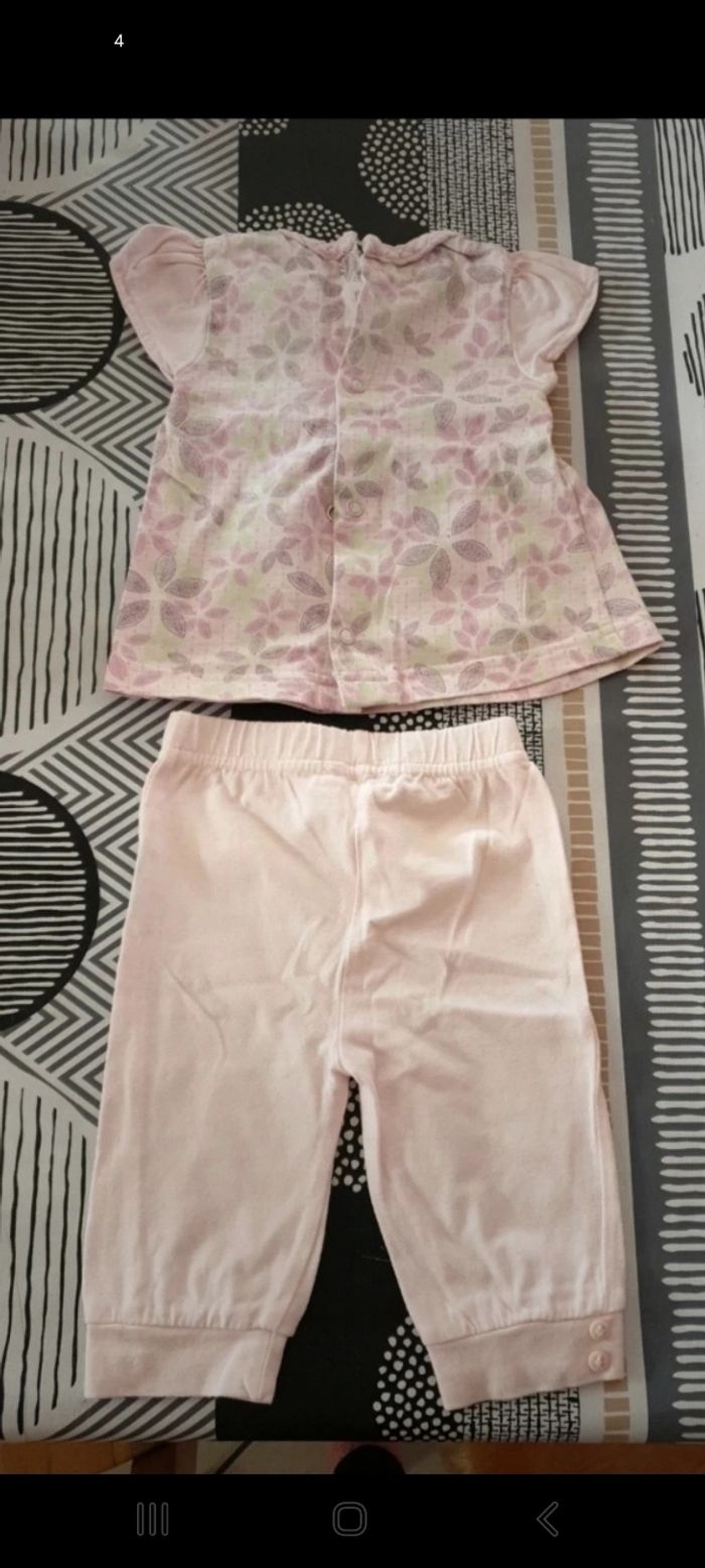 Ensemble fille 1 mois - photo numéro 2