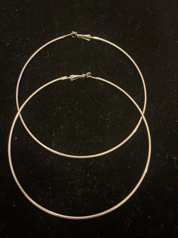 boucles d’oreilles grandes créoles