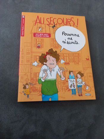 Livre premiers romans castor poche 9 ans au secours