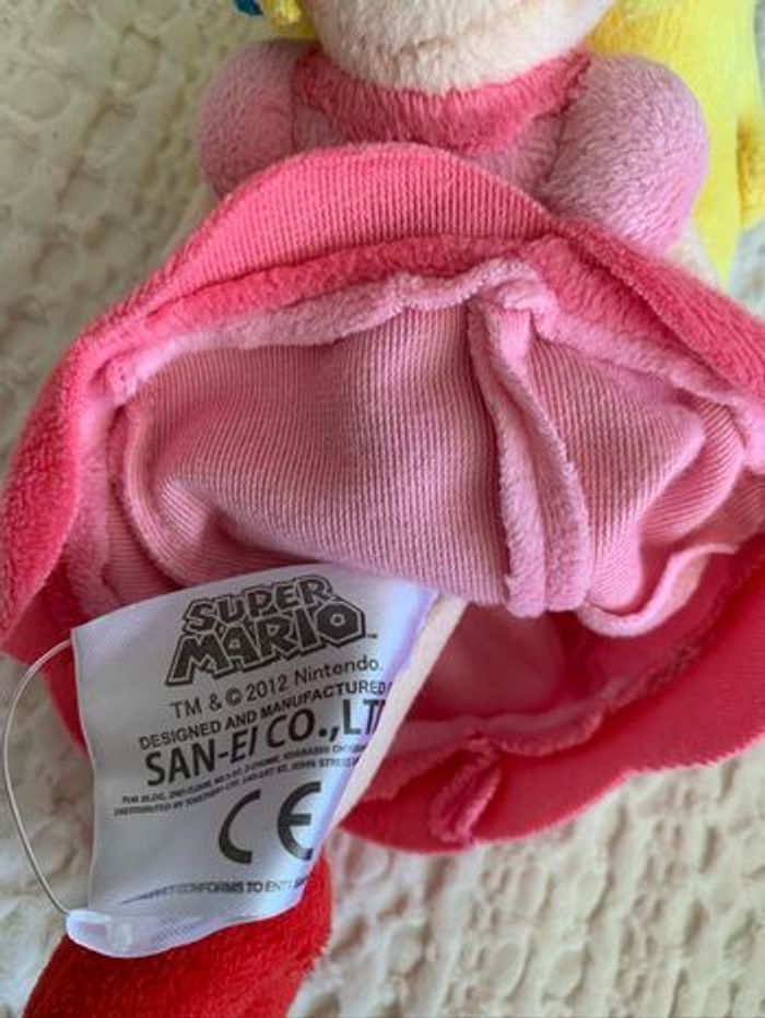 Peluche Peach super Mario Nintendo - photo numéro 3