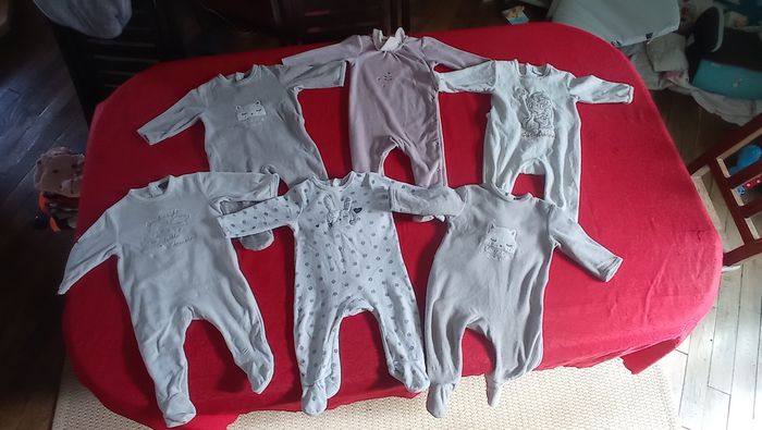 Lot de pyjamas 9 mois
