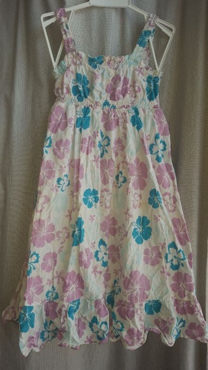 robe fleurie 6 ans bon état