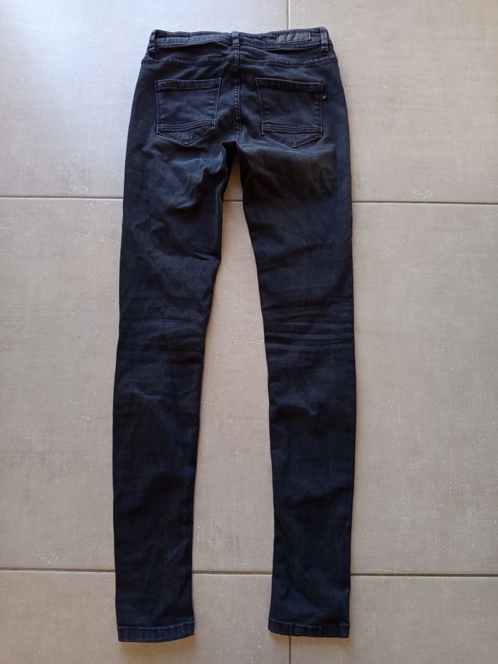 Très beau jean skinny comme neuf noir. - photo numéro 10