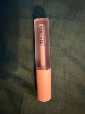 Gloss farmasi 