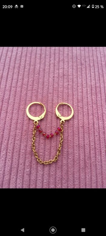 Boucle d'oreille 2 trous et perles roses