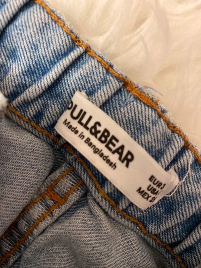 Jean mom pull&bear taille 36 - photo numéro 3