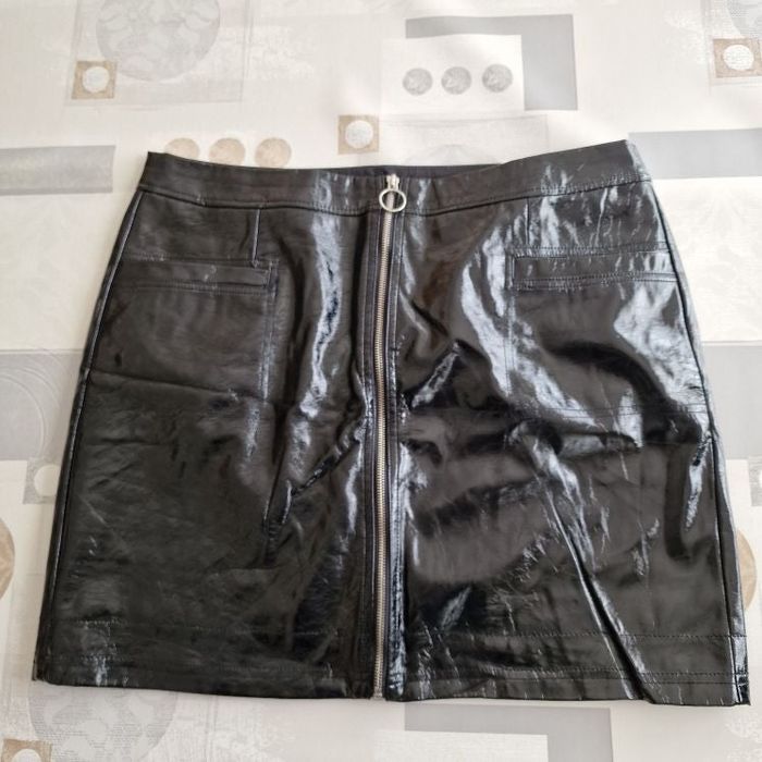 jupe en simili cuir noir