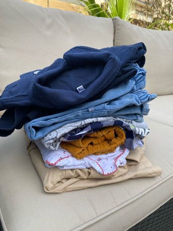 Lot vêtements fille 24 mois , bon état