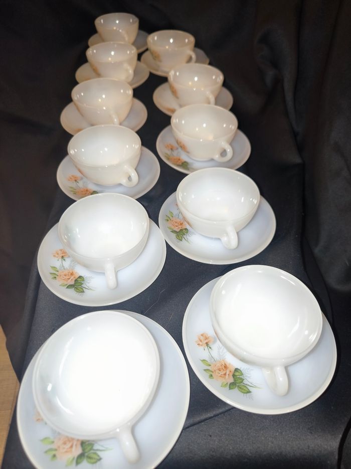 Magnifique Service à Thé/Café Vintage Arcopal - Modèle "Rose Pêche" vintage années 60/70 - photo numéro 6