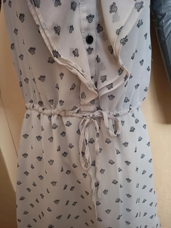 Robe sans manches . Marque H M (A47) - photo numéro 2