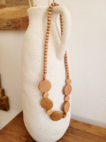 Collier en bois
