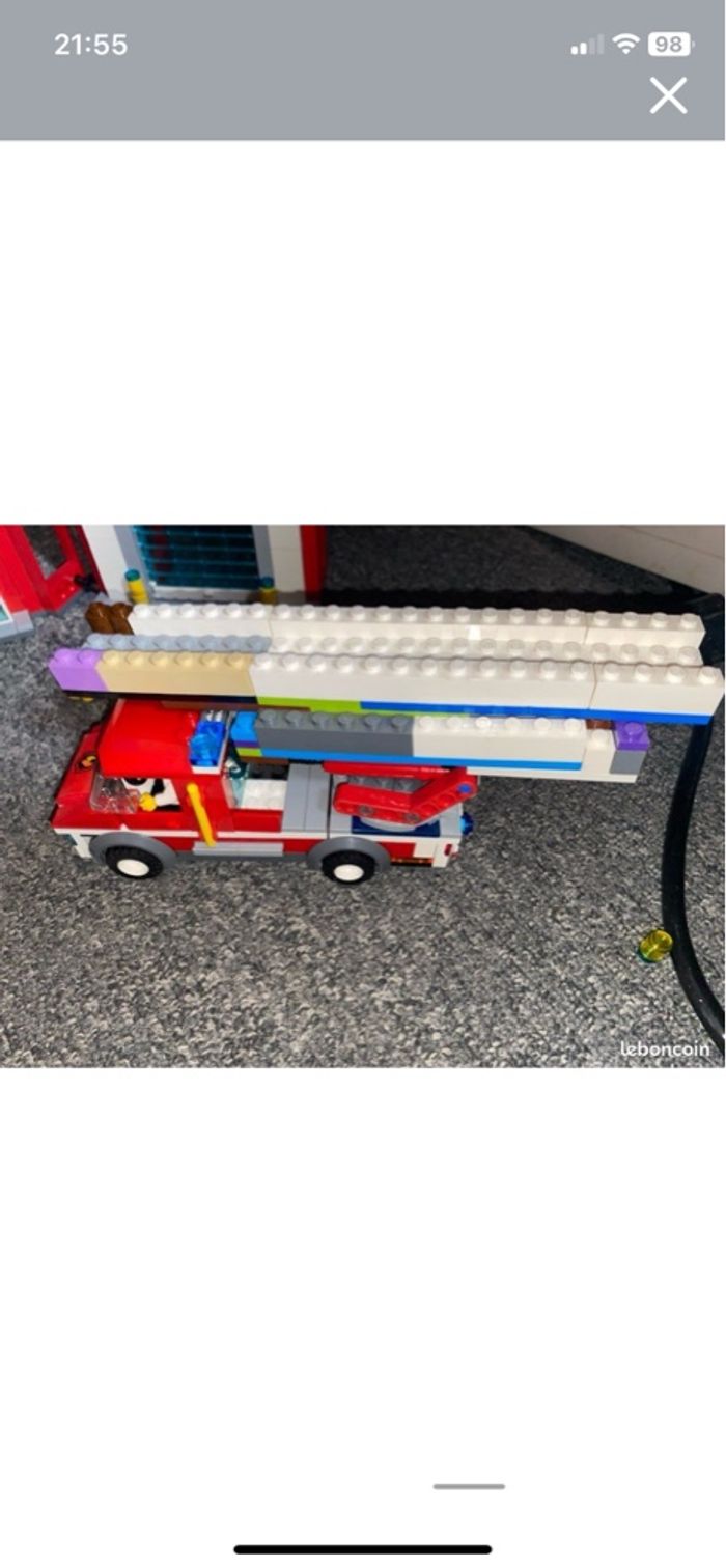 Lego « caserne des pompiers »/ quelques pièces manquantes  60110 - photo numéro 3