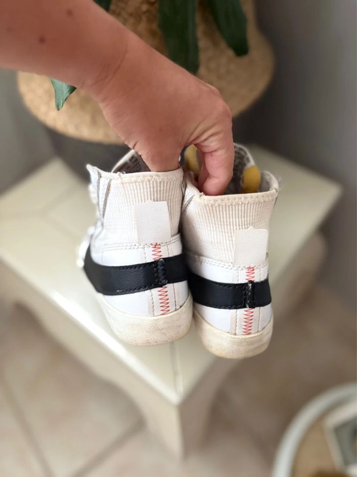 Nike montante - 100% cuir - blanche/noir - en très bon état - pointure 37,5 - photo numéro 4