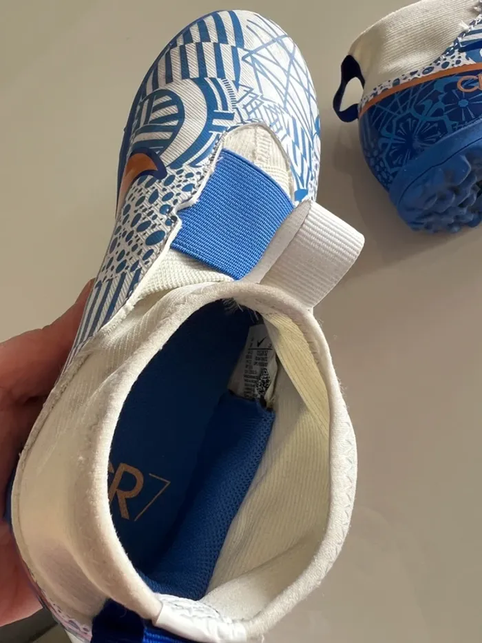 “Crampons Nike Zoom  CR7 enfant – excellent état – taille 36 - photo numéro 4