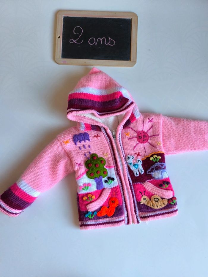 Gilet péruvien doublé taille 2 ans en très bon état