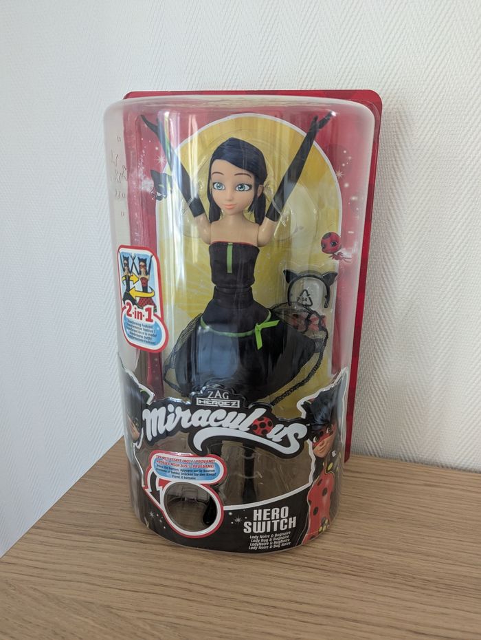 Poupée miraculous ladybug hero switch