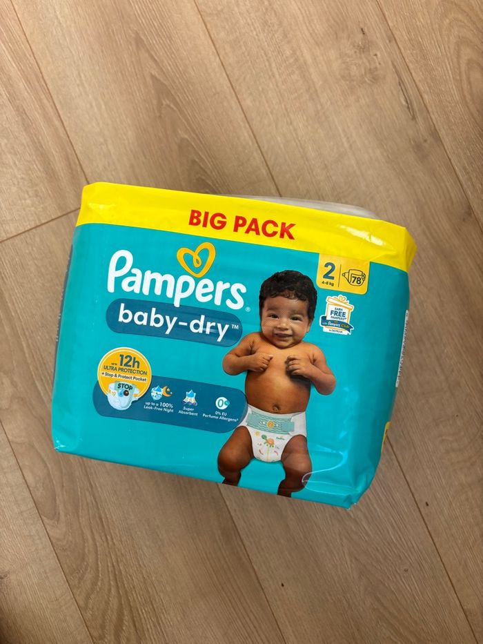 Pampers baby dry neuf taille 2
