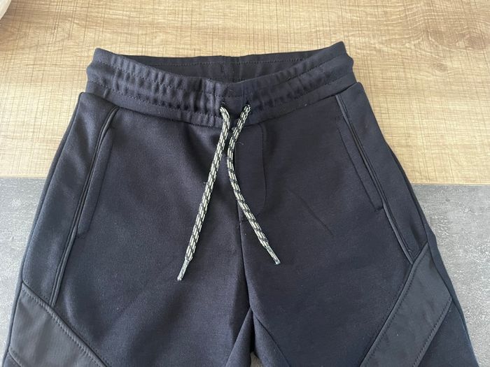 Pantalon jogging neuf - photo numéro 2