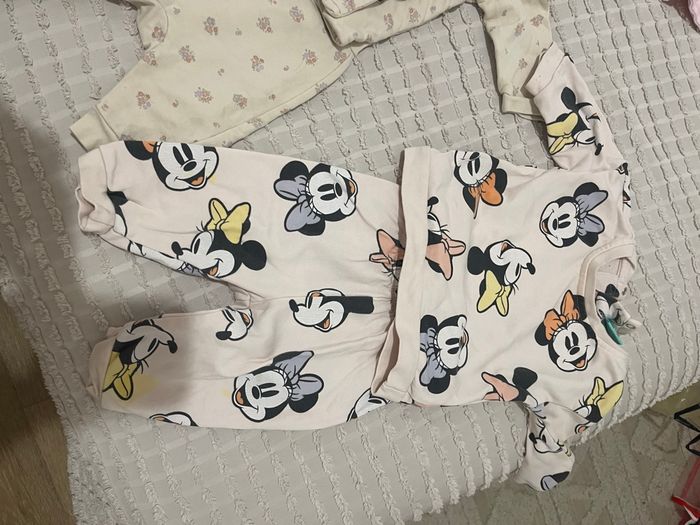 Lot de 4 ensembles 6 mois - photo numéro 2