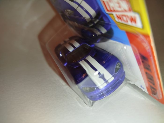 Hot Wheels '96 Dodge Viper GTS 2025 - photo numéro 4