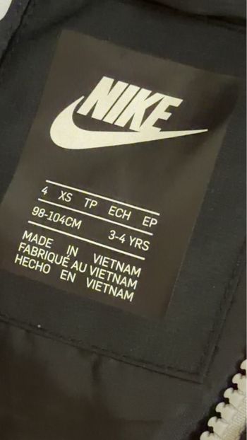 Doudoune Nike en très bon état